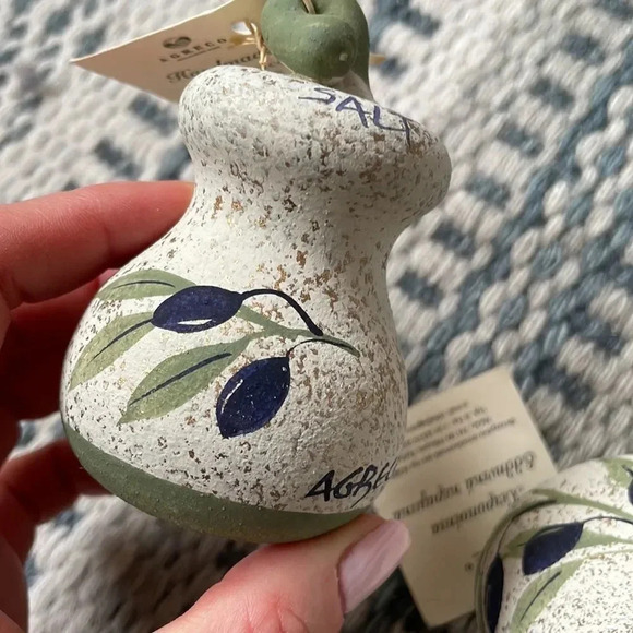 Ceramic Salt and Pepper Shakers - Picture 7 of 10